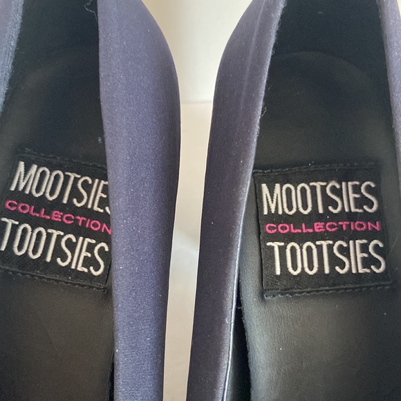 Mootsies Tootsies Navy Blue Chunky Block Heel Shoes - Picture 7 of 10